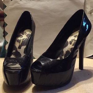 Jessica Simpson black peep toe high heels!